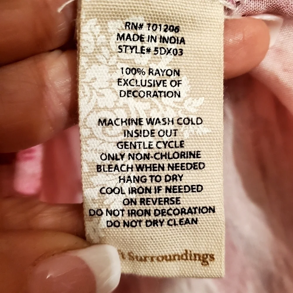 SOFT SURROUNDINGS ALTEA FLORAL PINK EMBROIDERED BEADED TUNIC - Picture 9 of 11